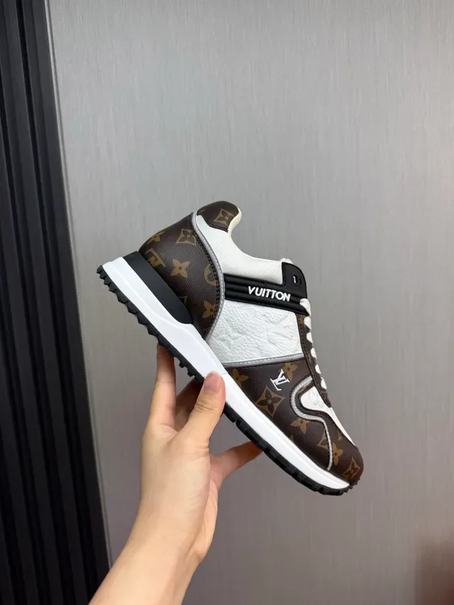 Louis Vuitton Sneakers Lifestyle Marron Blanc Monogramme Canvas Superpositions en Cuir 7