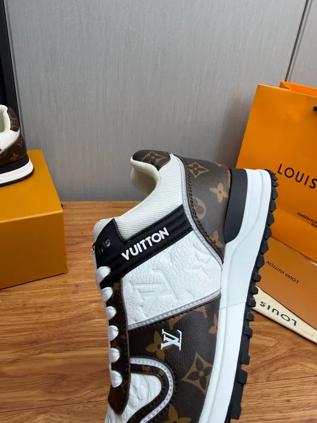 Louis Vuitton Sneakers Lifestyle Marron Blanc Monogramme Canvas Superpositions en Cuir 8