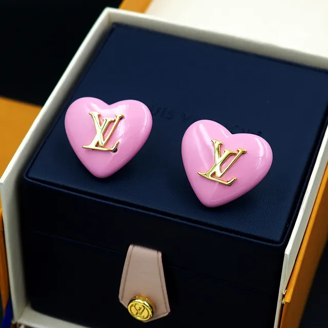 Louis Vuitton Heart-Shaped Glossy Pink Enamel and Gold-Tone LV Monogram Stud Earrings 4