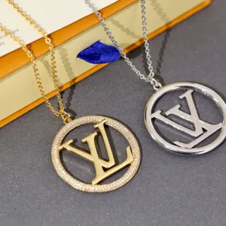 Louis Vuitton Iconic Monogram পেন্ডেন্ট সোনা এবং রূপার টোন নেকলেস