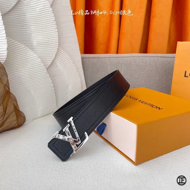 Louis Vuitton Initiales काला चांदी टेक्स्चर्ड लेदर बेल्ट 11