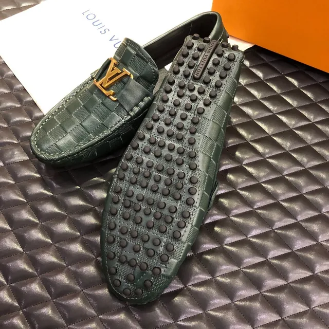 Louis Vuitton لوفر أخضر ذهبي جلد مبطن مشبك LV لوفر 4