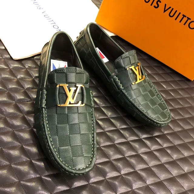 Louis Vuitton لوفر أخضر ذهبي جلد مبطن مشبك LV لوفر 5