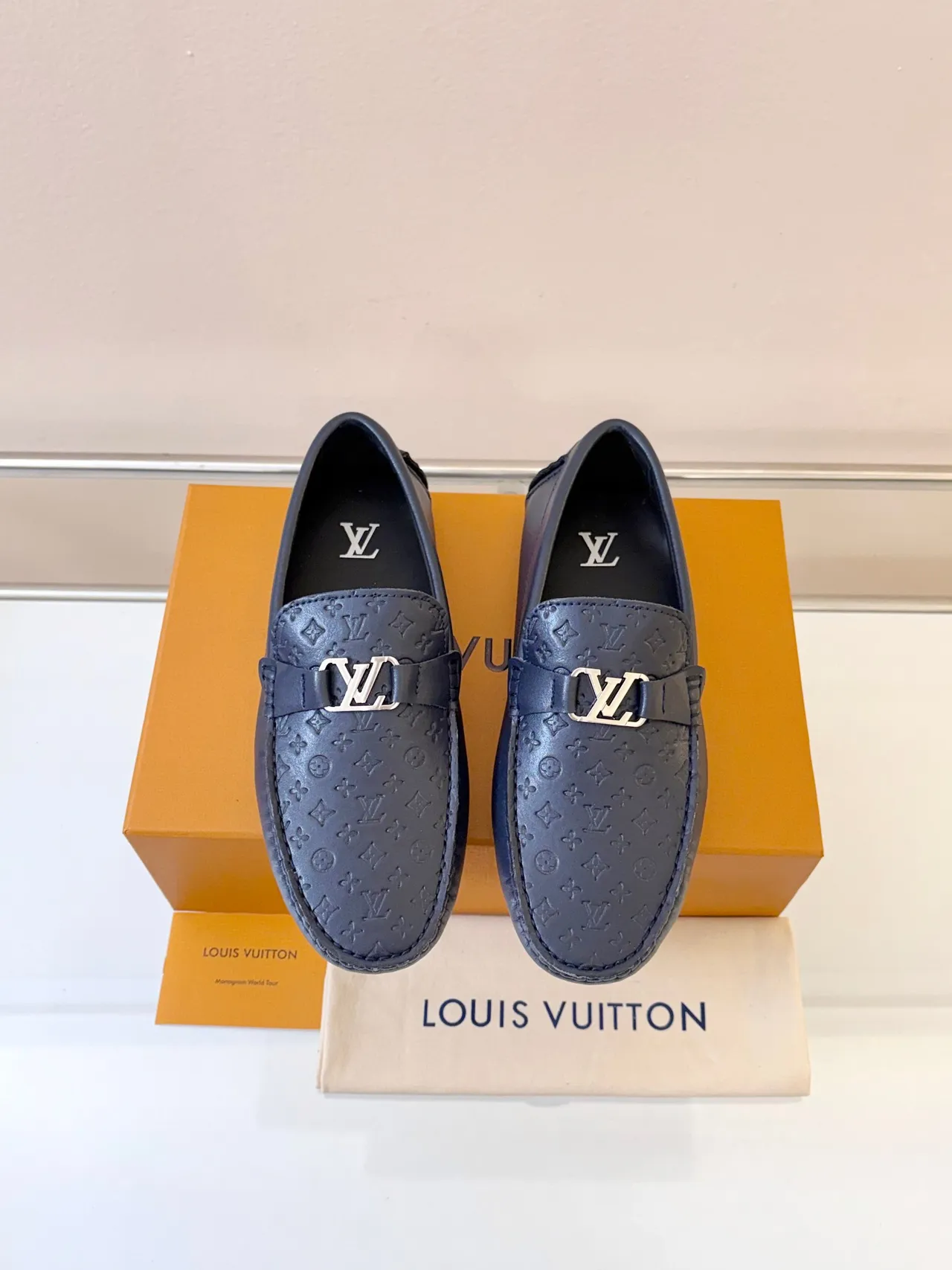 Louis Vuitton Loafer أزرق بحري أسود منقوش بمونوغرام جلد معدني LV مشبك سير Loafer 6