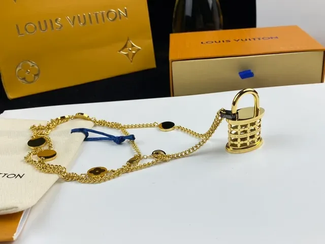 Collier Louis Vuitton Lock Me Floral Padlock Chaîne Multicouche 2
