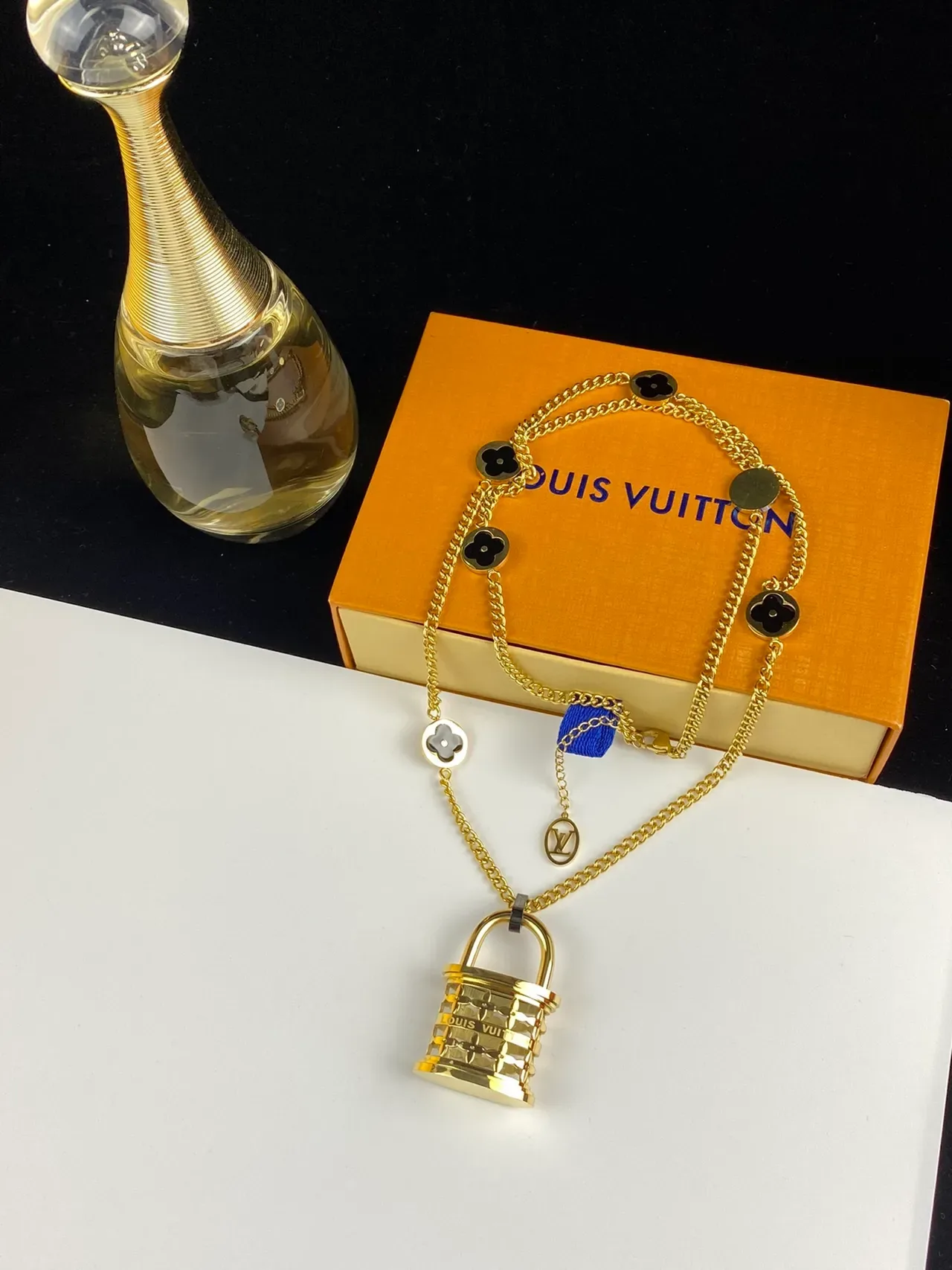 Collier Louis Vuitton Lock Me Floral Padlock Chaîne Multicouche 3