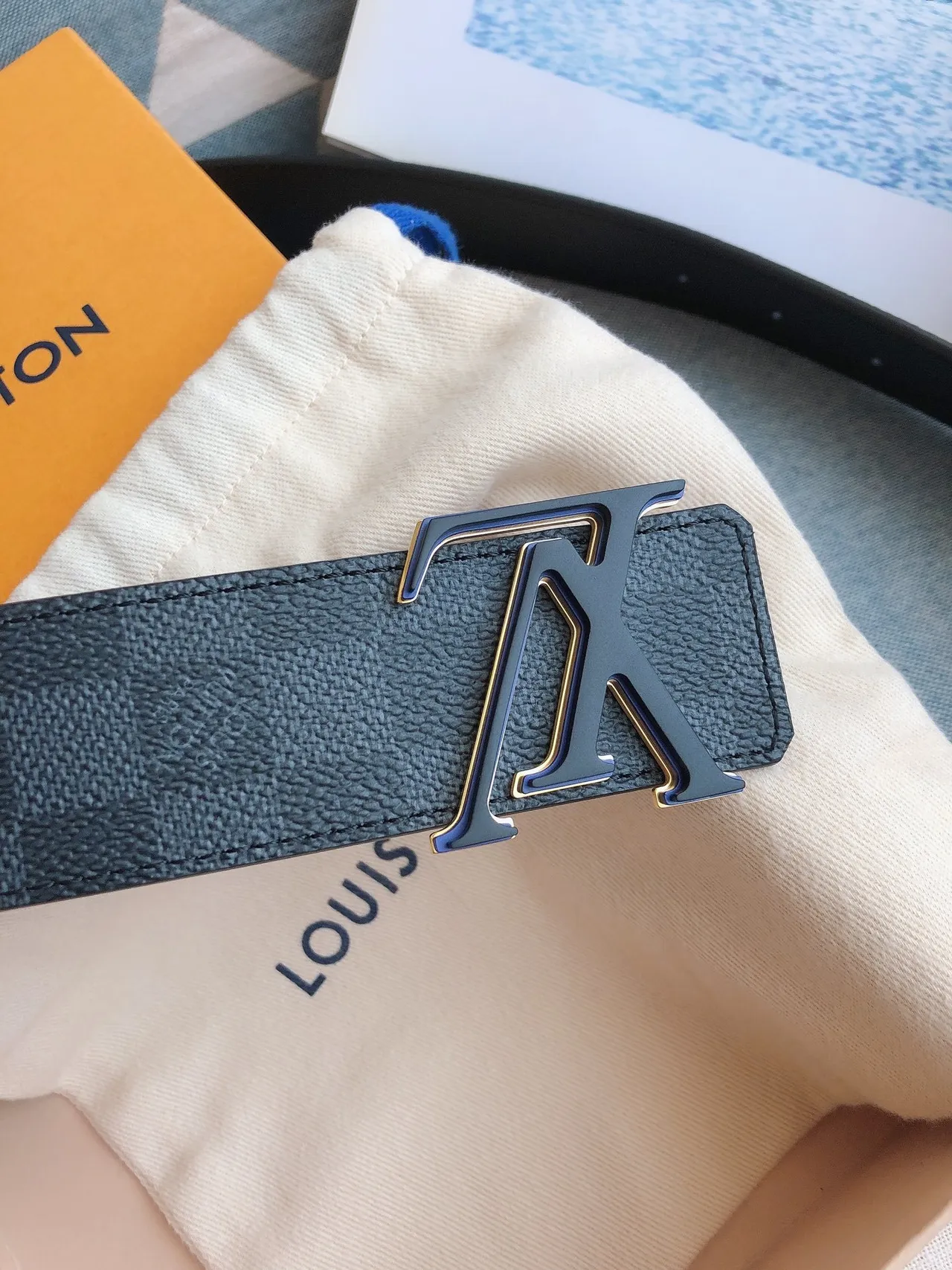 Louis Vuitton LV Iniciales Damier Graphite Cinto de couro 8