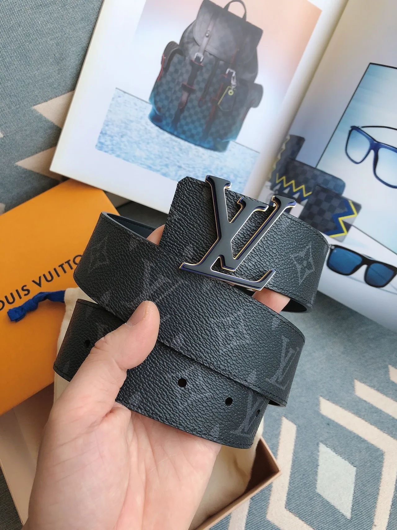 Louis Vuitton LV Initiales নেভি মনোগ্রাম চামড়ার বেল্ট 2