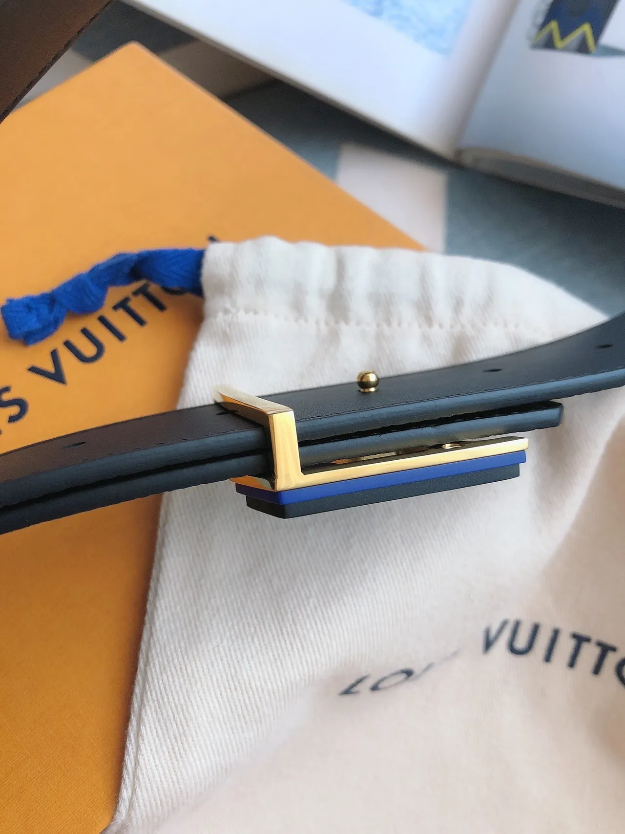 Louis Vuitton LV Initiales নেভি মনোগ্রাম চামড়ার বেল্ট 4