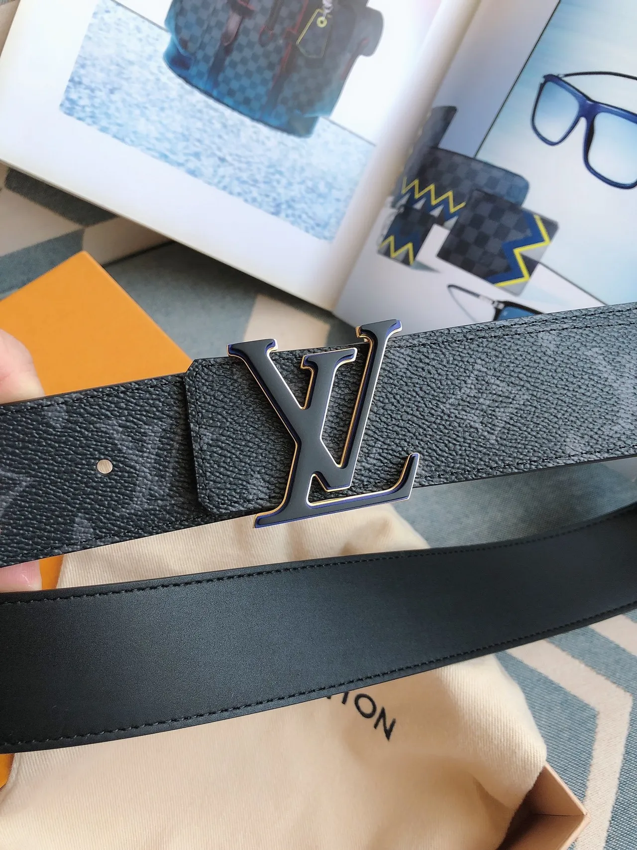Louis Vuitton LV Initiales নেভি মনোগ্রাম চামড়ার বেল্ট 5