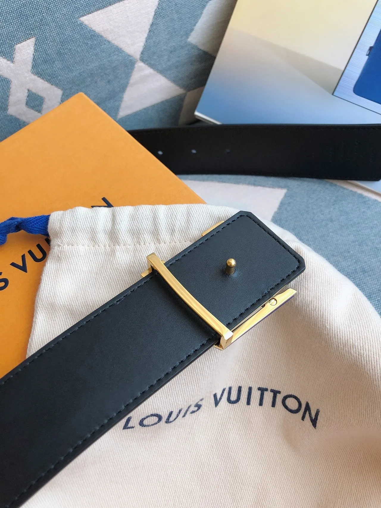 Louis Vuitton LV Initiales নেভি মনোগ্রাম চামড়ার বেল্ট 7