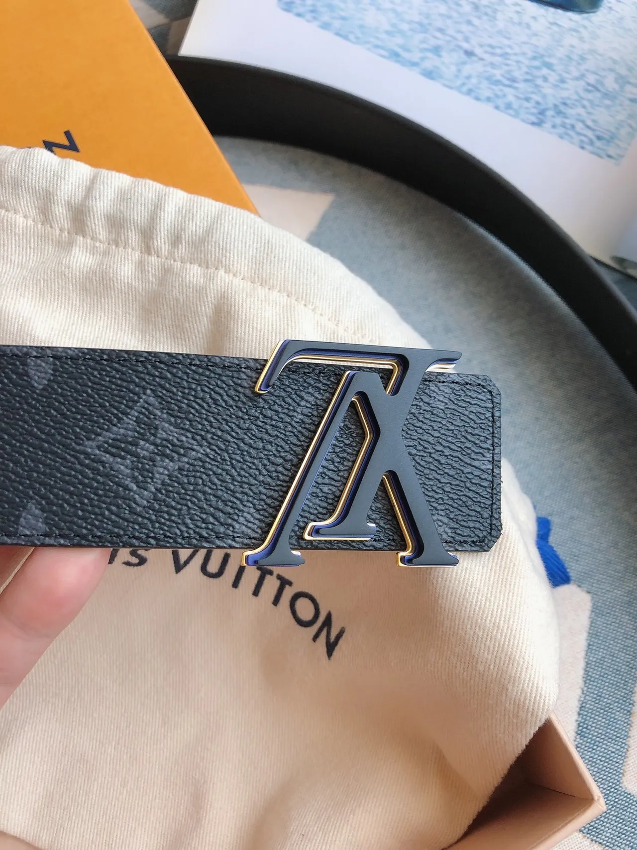 Louis Vuitton LV Initiales নেভি মনোগ্রাম চামড়ার বেল্ট 8