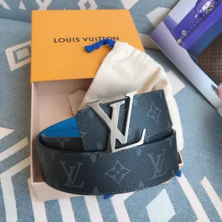 Louis Vuitton LV Initiales বিপরীতমুখী মনোগ্রাম চামড়ার বেল্ট