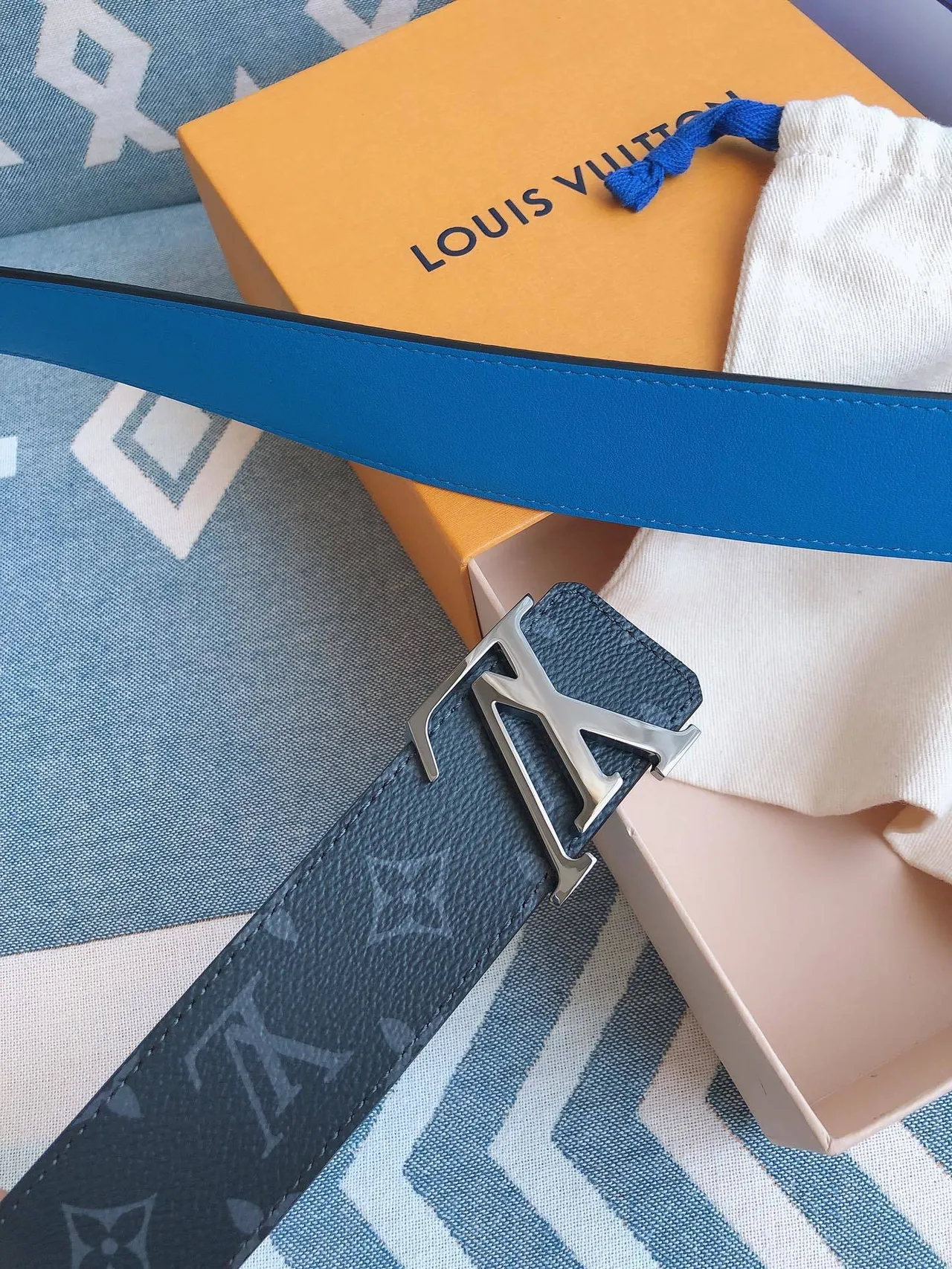 Louis Vuitton LV Initiales বিপরীতমুখী মনোগ্রাম চামড়ার বেল্ট 6