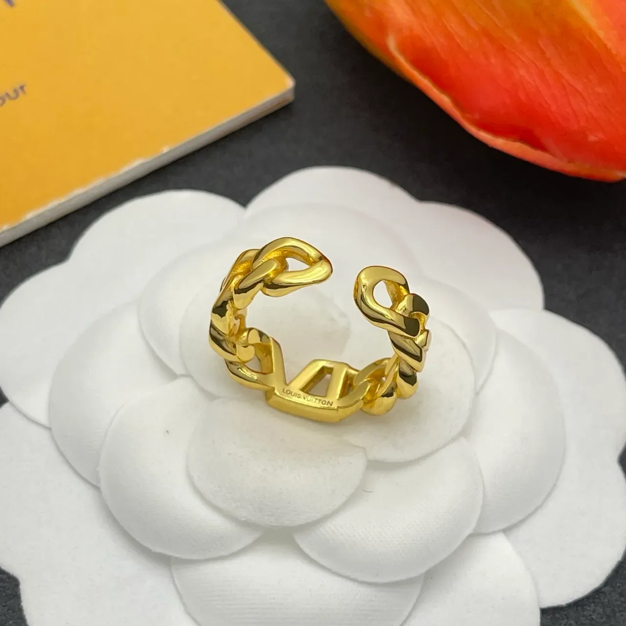 Louis Vuitton LV Monogram Chain Link Gold Ring 4