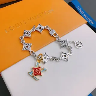 لويس فيتون LV مونوغرام سوار تشارم فضي أحمر أزرق ذهبي مينا