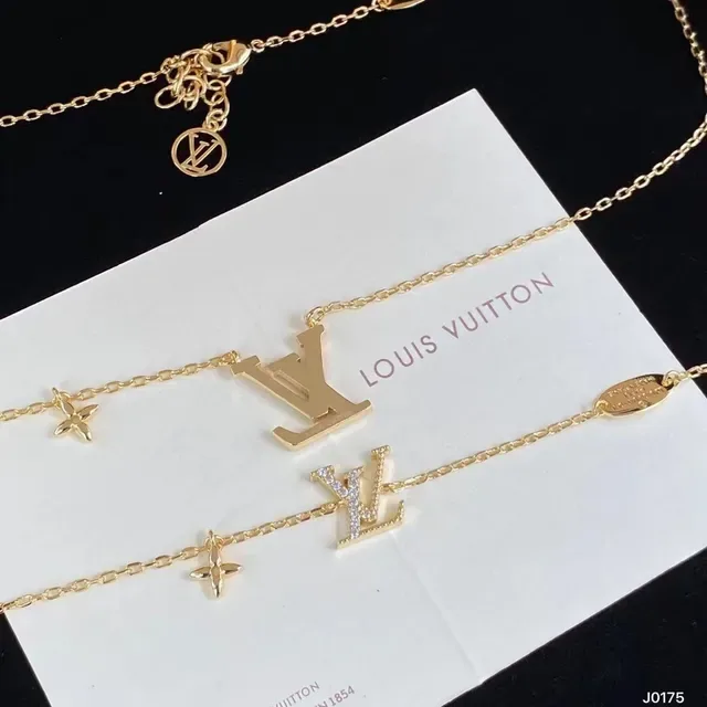 Colar Louis Vuitton LV Monogram Estrela Corrente Transparente Dourada Cristal Pavé 3