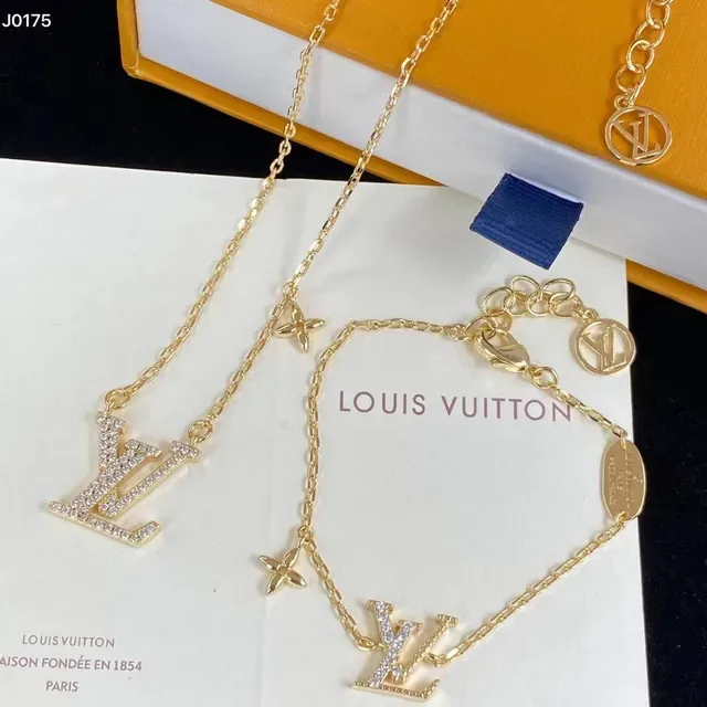 Colar Louis Vuitton LV Monogram Estrela Corrente Transparente Dourada Cristal Pavé 6
