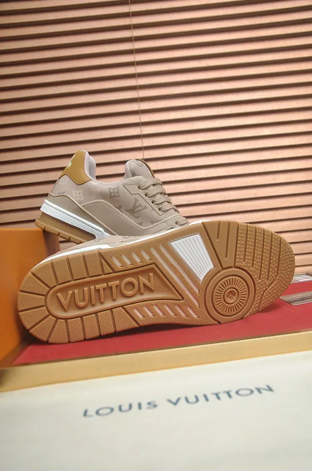 Louis Vuitton LV Trainer भूरा सुनहरा मोनोग्राम-प्रिंट ऊपरी लेयर्ड मिडसोल लाइफस्टाइल स्नीकर्स 3