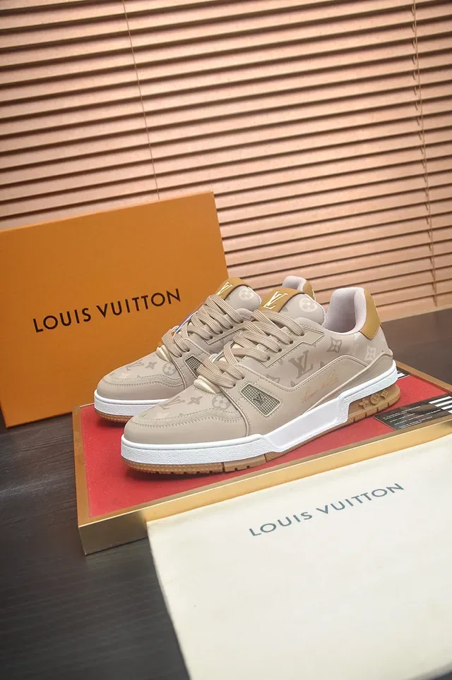 Louis Vuitton LV Trainer भूरा सुनहरा मोनोग्राम-प्रिंट ऊपरी लेयर्ड मिडसोल लाइफस्टाइल स्नीकर्स 4