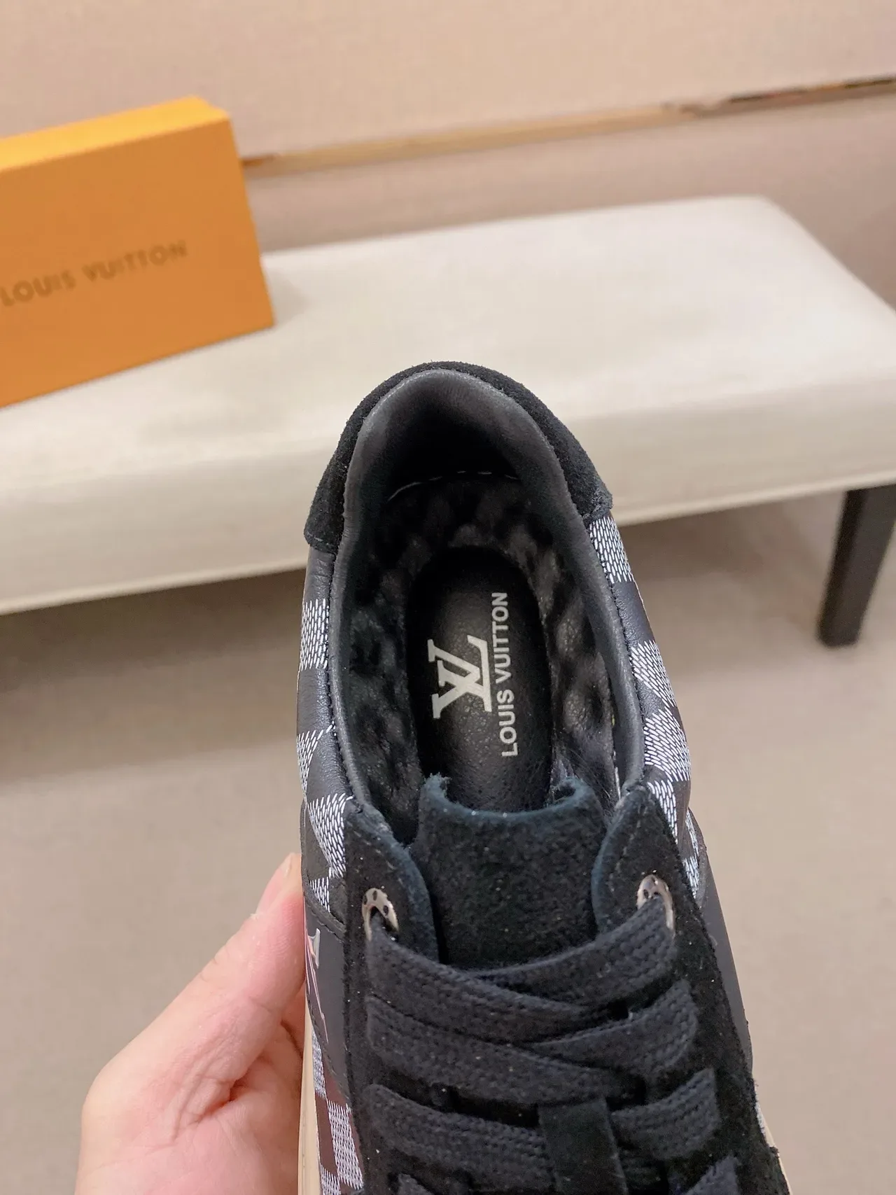 Louis Vuitton LV Trainer Sneakers Lifestyle Noir et Gris Low-Top Panneau à Damier 4