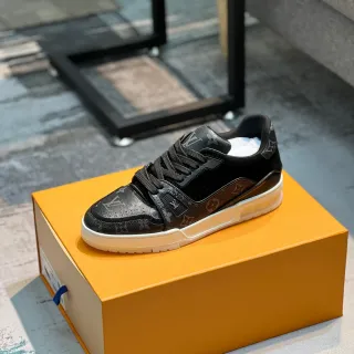 Louis Vuitton LV Trainer Preto Monogram Lifestyle Sneakers
