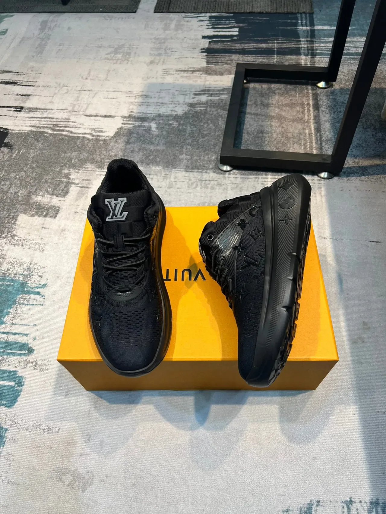 路易威登 LV Trainer 黑色 印花针织鞋面 绗缝鞋跟支撑 生活方式运动鞋 4