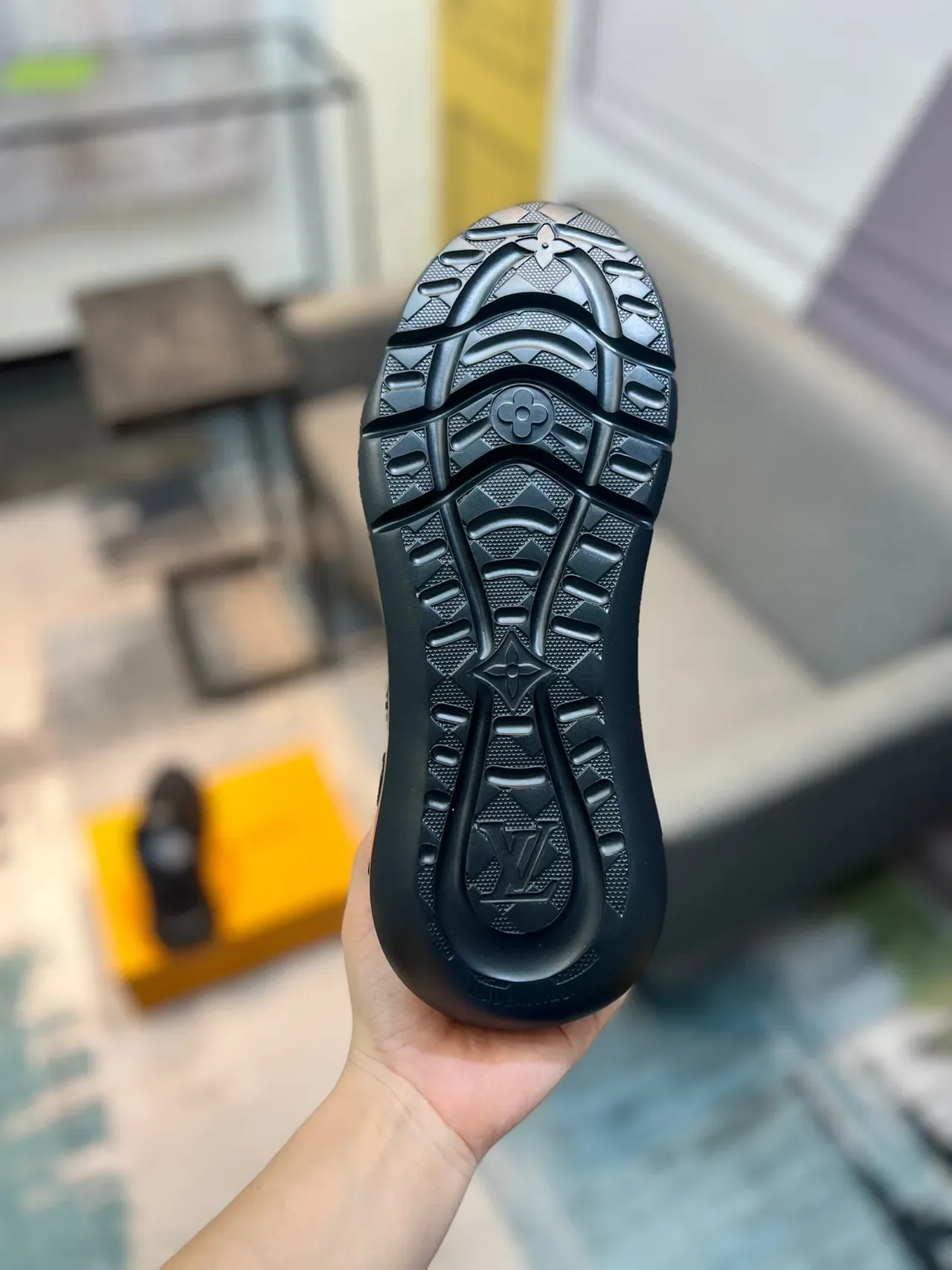 路易威登 LV Trainer 黑色 印花针织鞋面 绗缝鞋跟支撑 生活方式运动鞋 9