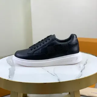 Louis Vuitton LV Trainer Negros y Blancas Low-Top Cuero y Panel Texturizado Parte Superior Lifestyle Sneakers