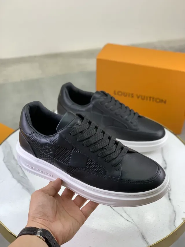 Louis Vuitton LV Trainer Pretas e Brancas Low-Top Couro e Painel Texturizado Superior Lifestyle Sneakers 4