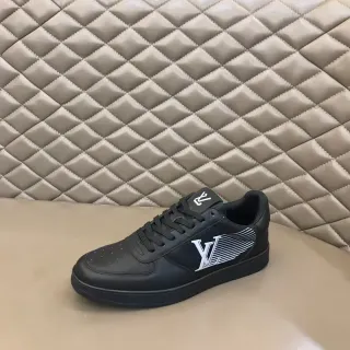 Louis Vuitton LV Trainer Negro Blanco Cuero Superior Suave Tapa de Dedo Perforada Zapatillas Lifestyle
