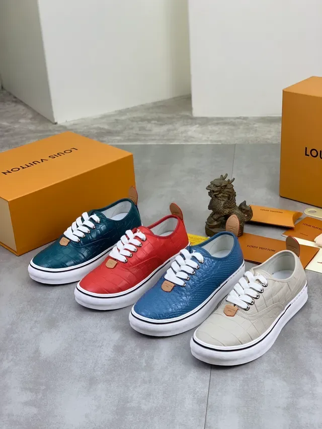 Louis Vuitton LV Trainer Zapatillas lifestyle de cuero azul blanco con estampado de cocodrilo, low top con cordones 2
