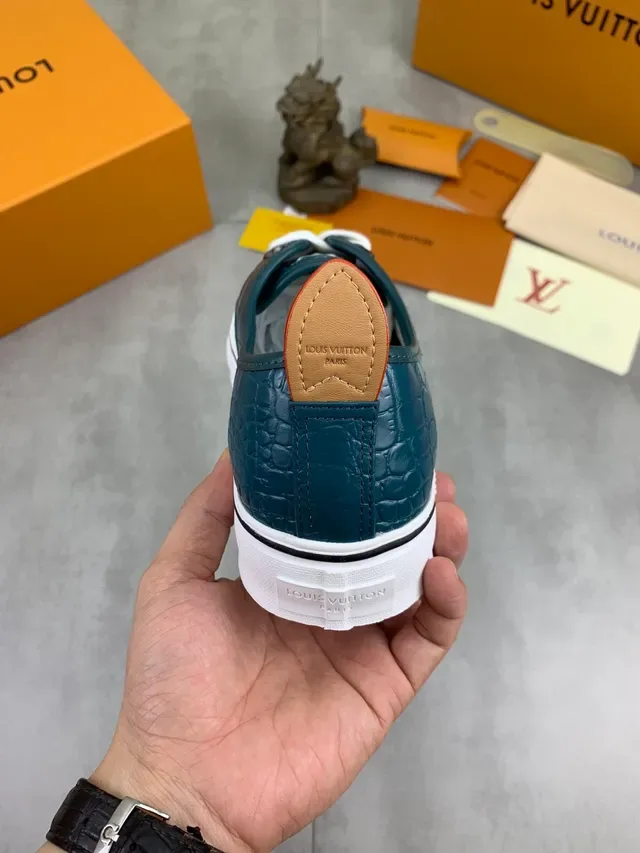 Louis Vuitton LV Trainer Zapatillas lifestyle de cuero azul blanco con estampado de cocodrilo, low top con cordones 4