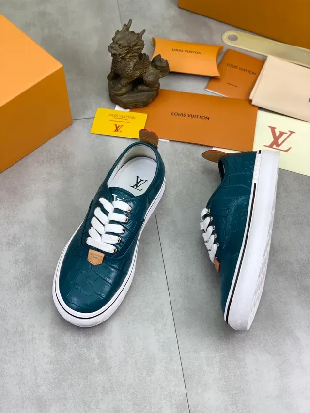 Louis Vuitton LV Trainer Zapatillas lifestyle de cuero azul blanco con estampado de cocodrilo, low top con cordones 6