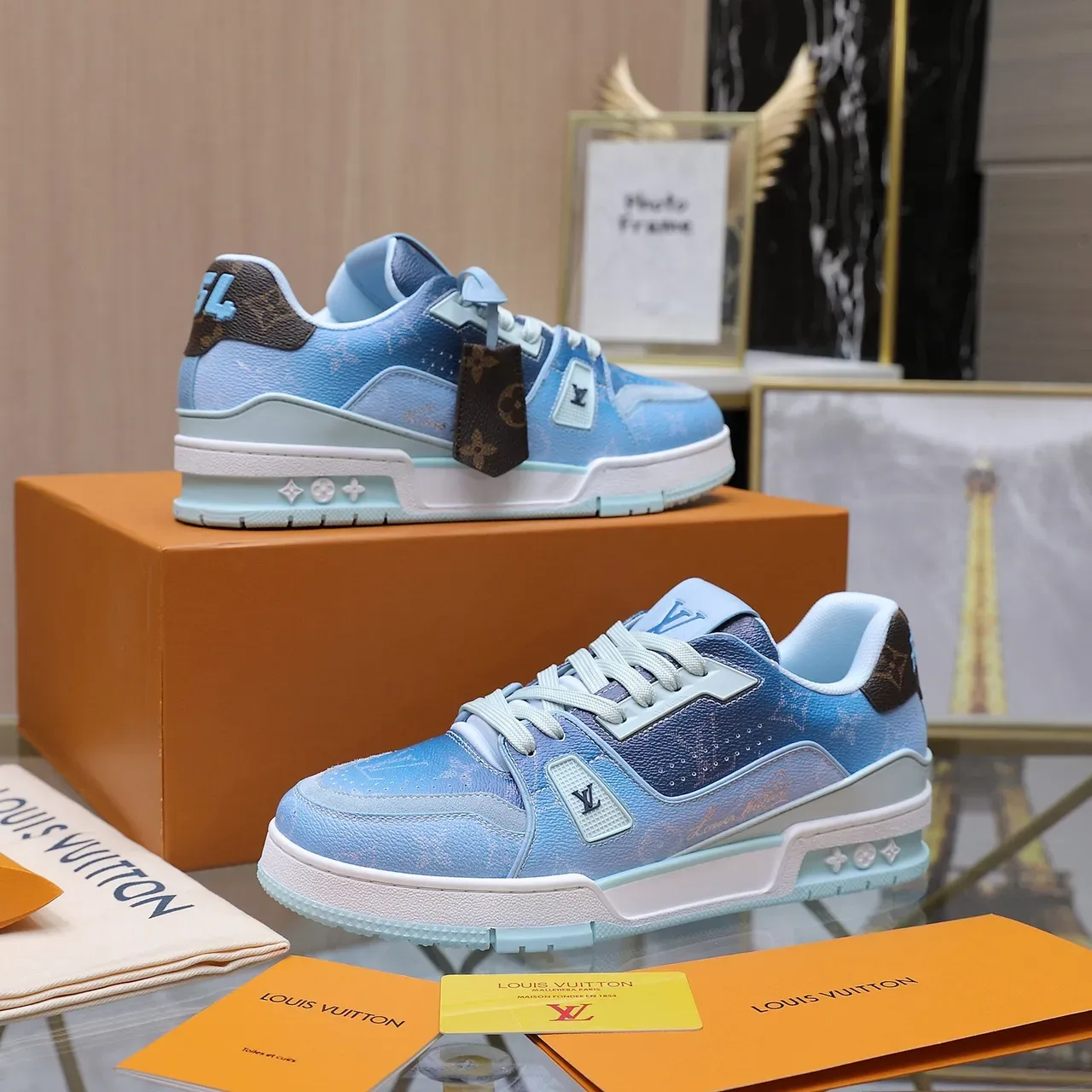 Louis Vuitton LV Trainer Azul Branco Solado Em Camadas Acentos De Couro Monogram Lifestyle Sneakers 4