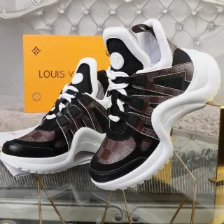 Louis Vuitton LV ট্রেনার বাদামী কালো খোদাই করা একমুঠো মোনোগ্রাম ক্যানভাস ফিতা মোটা স্নিকার