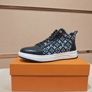 Louis Vuitton LV Trainer Navy White High-Top Monogram Canvas Lifestyle Sneakers — Louis Vuitton Lifestyle Sneakers photo from the Yupoo catalog