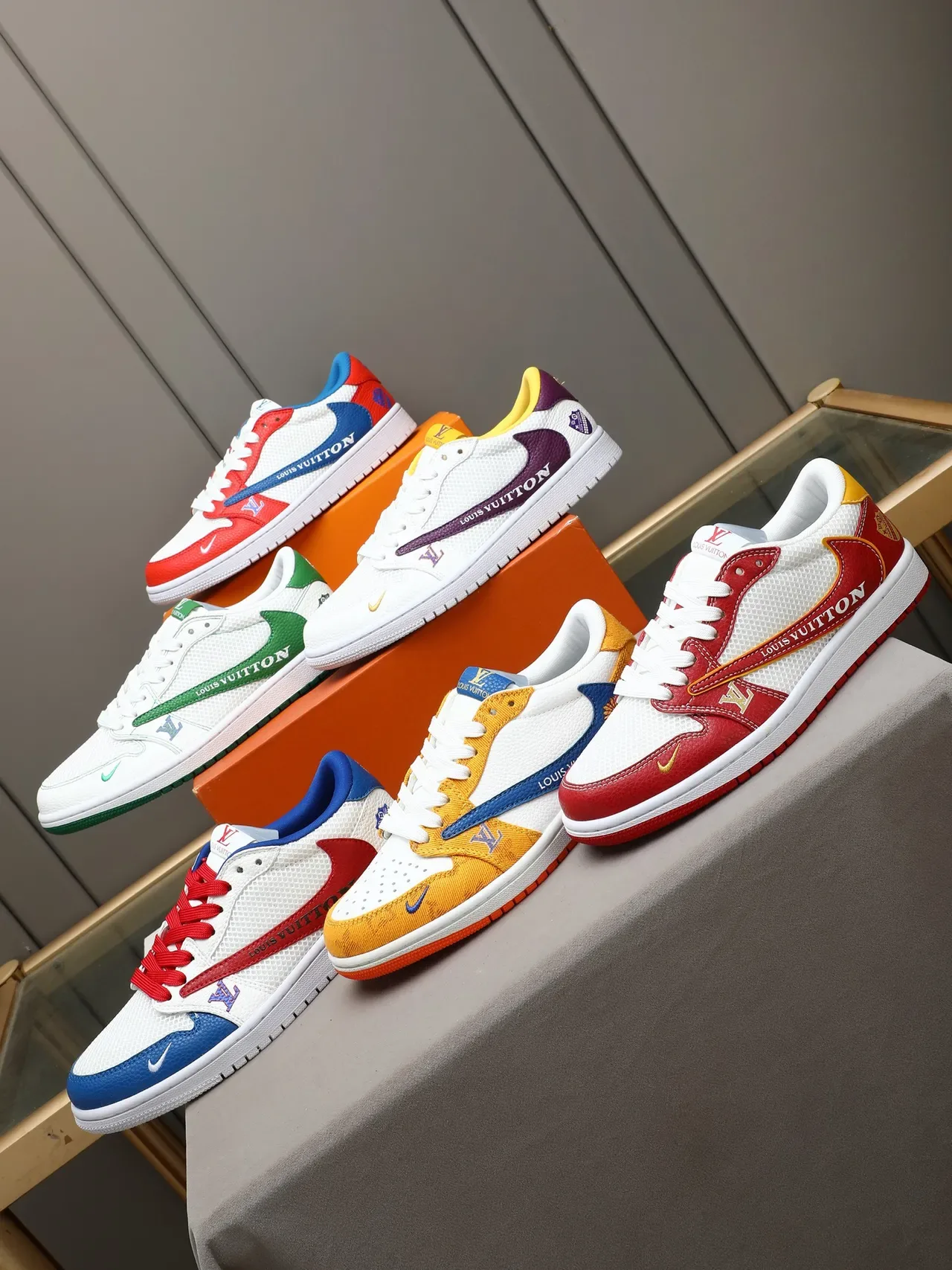 Louis Vuitton LV Trainer أحذية رياضية أحمر أزرق منخفضة القمة جلد شبكي هجين نمط حياة 2