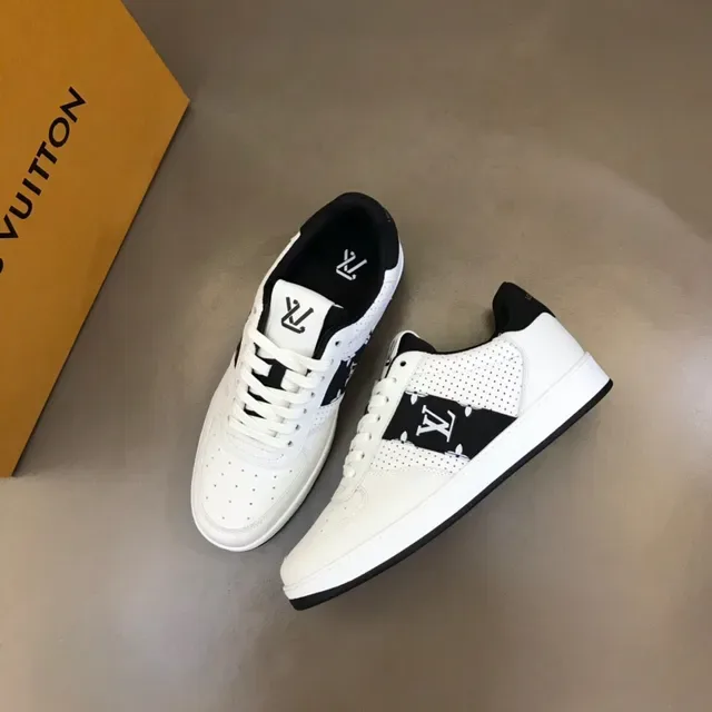 Louis Vuitton LV Trainer Baskets Lifestyle Blanches et Noires 8