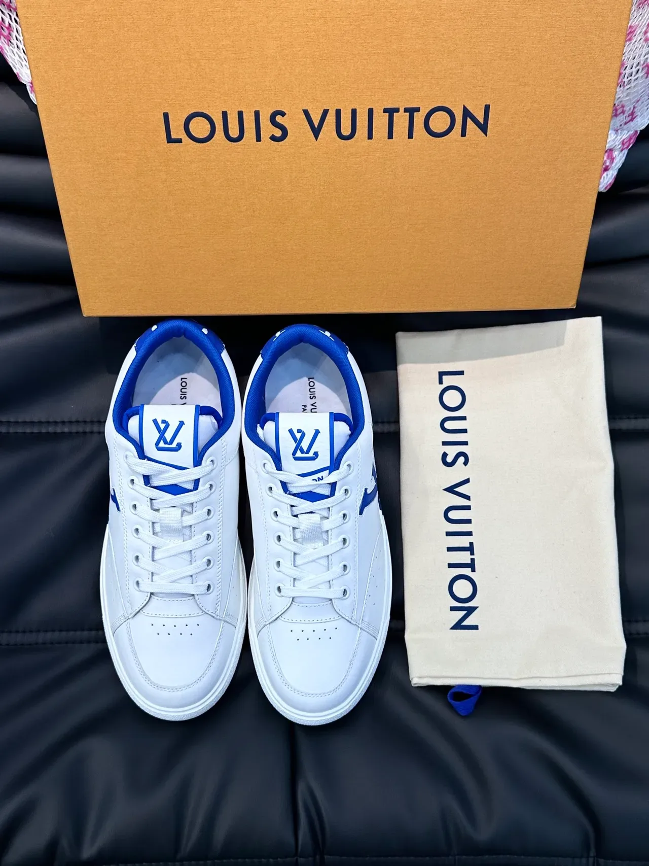 Louis Vuitton LV Trainer أبيض أزرق جلد Oversized Monogram Lifestyle Sneakers 4
