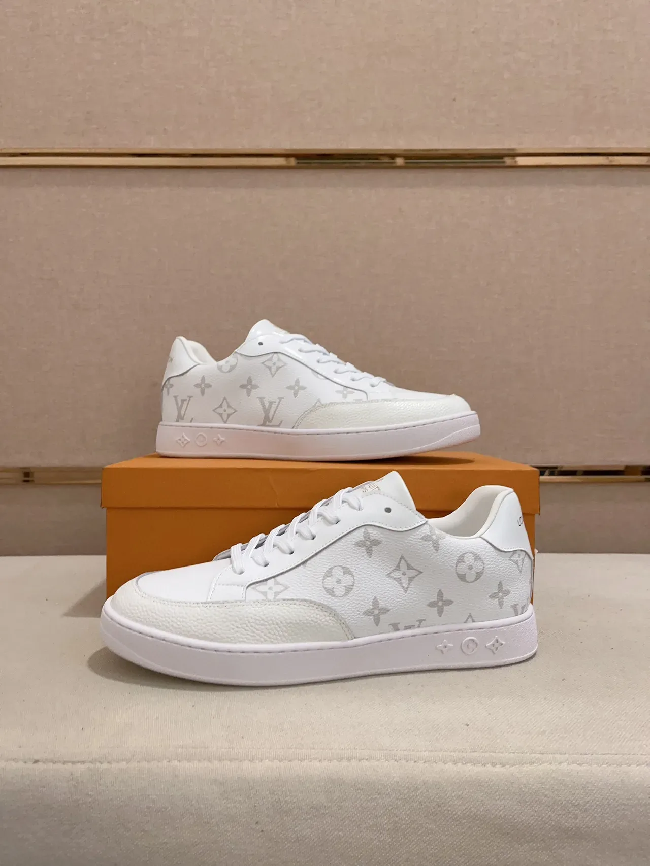 Louis Vuitton LV Trainer White Gray Monogram-Printed Textured Toe Cap Lifestyle Sneakers 5