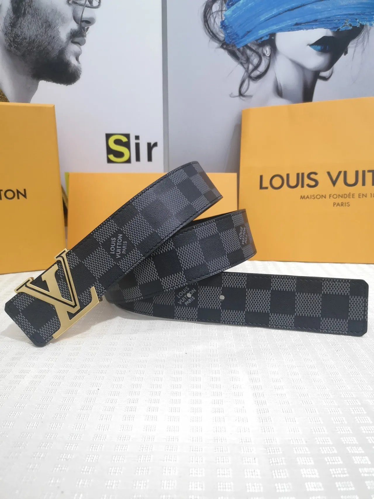 Louis Vuitton LV Turn-Lock Damier Ceinture en Cuir Graphite 2