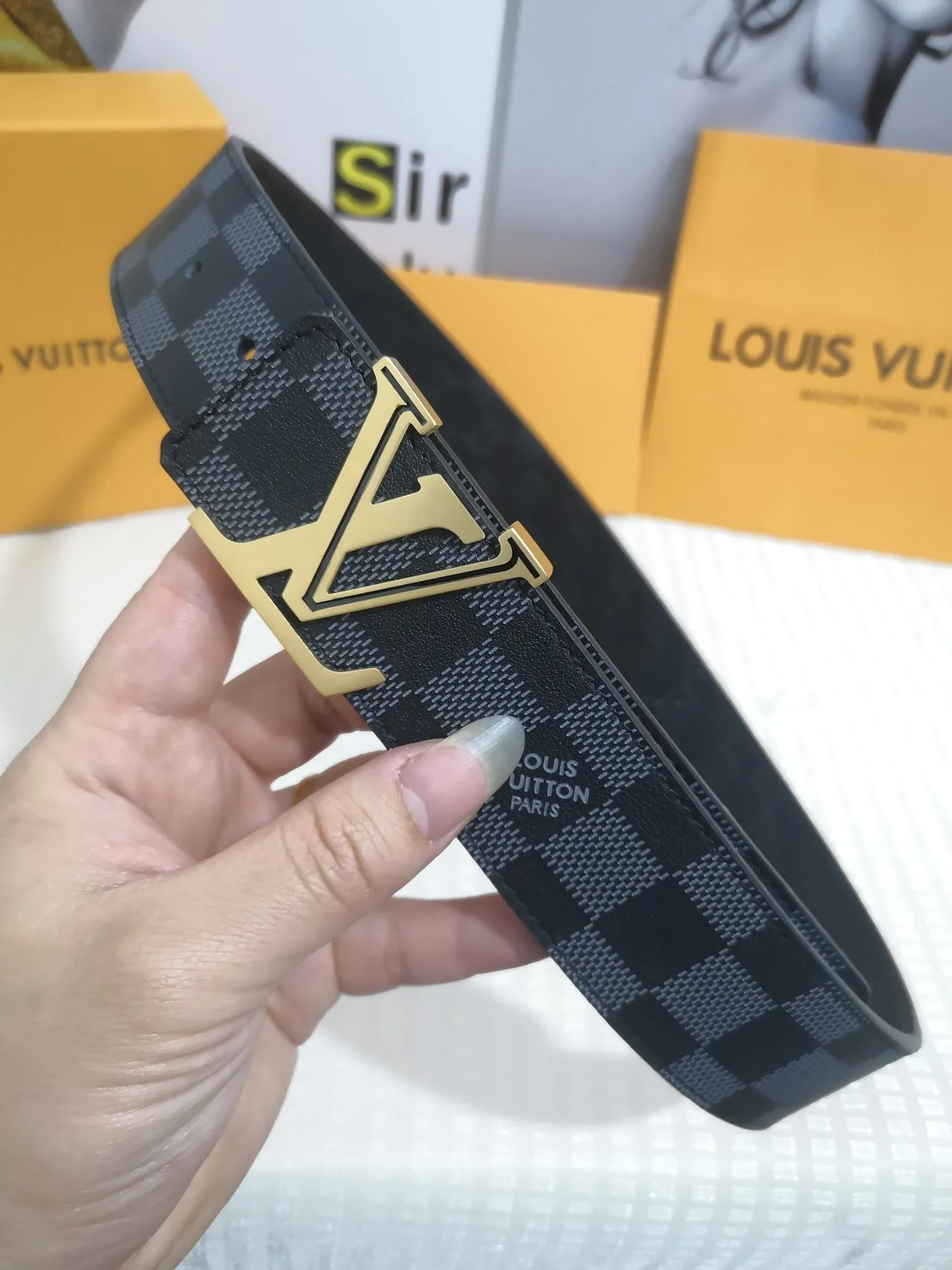 Louis Vuitton LV Turn-Lock Damier Ceinture en Cuir Graphite 7