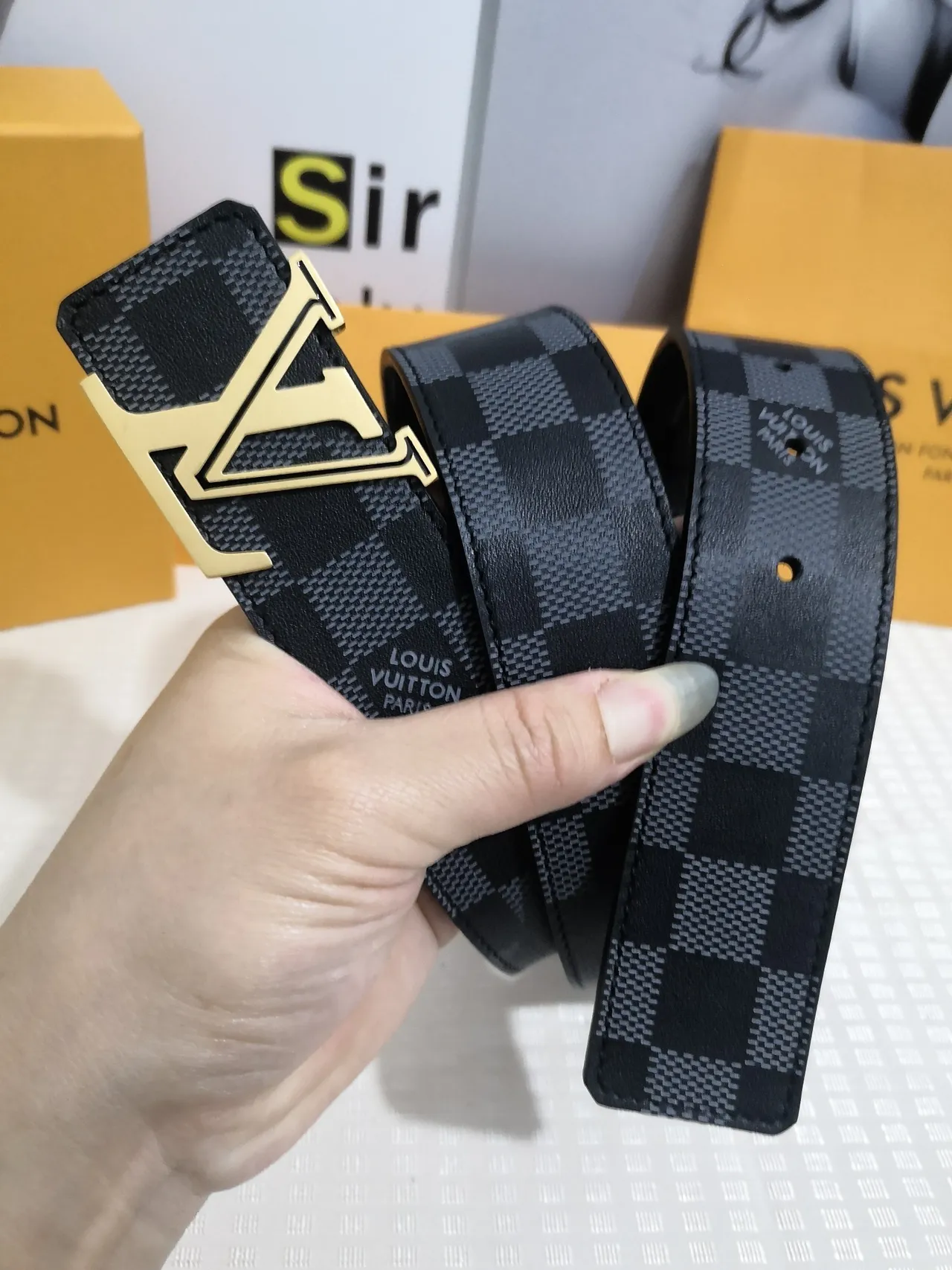 Louis Vuitton LV Turn-Lock Damier Ceinture en Cuir Graphite 8