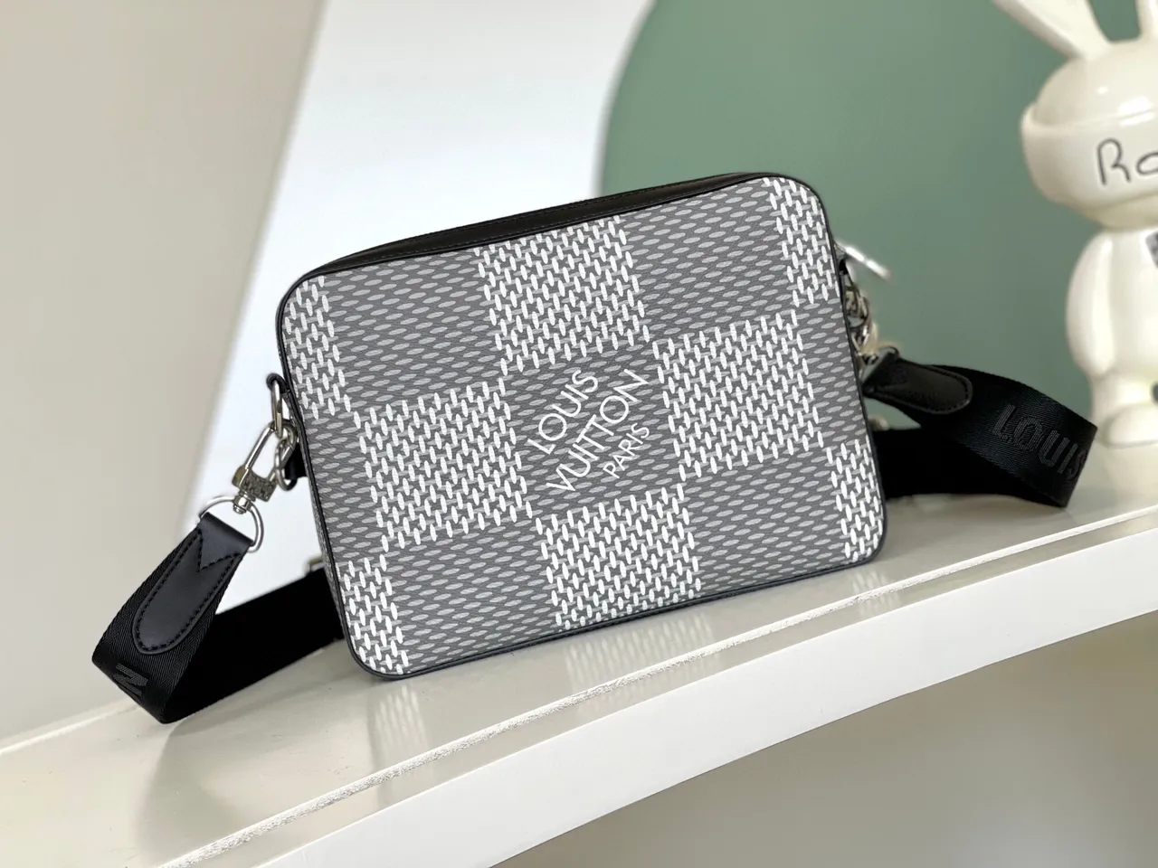 Louis Vuitton Messenger Gris Noir Damier Graphite Toile à damier Messenger Bag 4