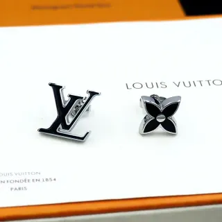 أقراط Louis Vuitton Monogram و Flower إيمايل