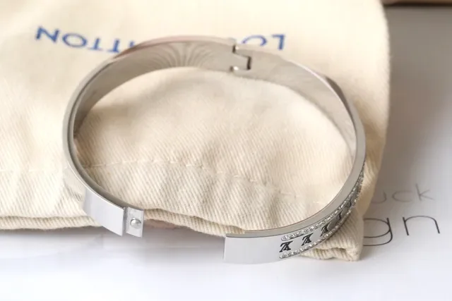 Louis Vuitton Monogram Bangle أساور متعدد الألوان بانييه كريستال 7