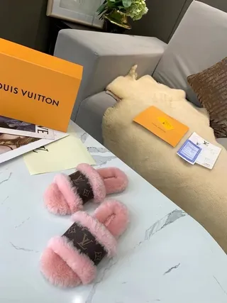 Louis Vuitton মোনোগ্রাম ক্যানভাস গোলাপি শিয়ারলিং বুটি 6