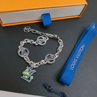 سوار Louis Vuitton Monogram بليت فضي أزرق سلسلة كيرب ثقيلة ديسك تشارمز