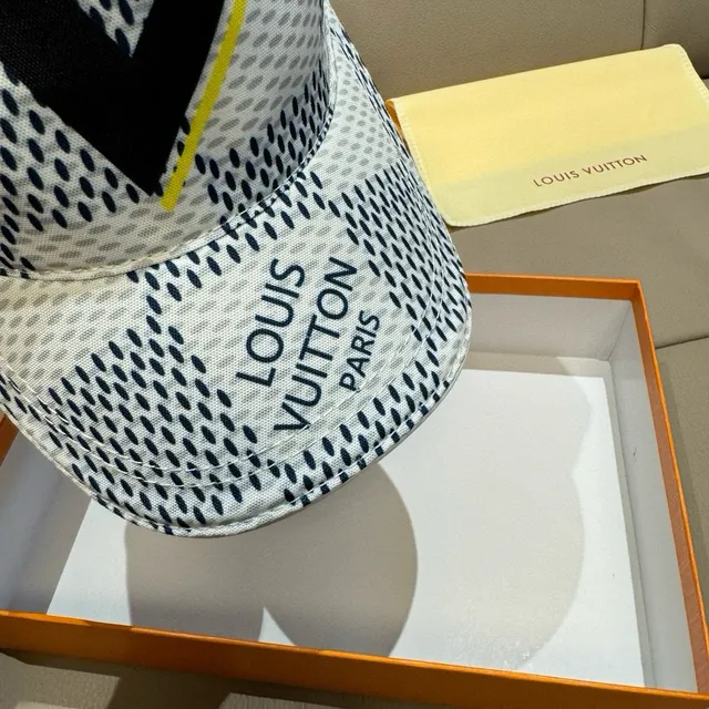 Louis Vuitton Monogram-Dot V Logo 棒球帽 5